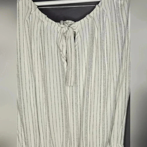 Lauren Conrad size Medium New with tags Pleated round neck midi dress. - Picture 6 of 15